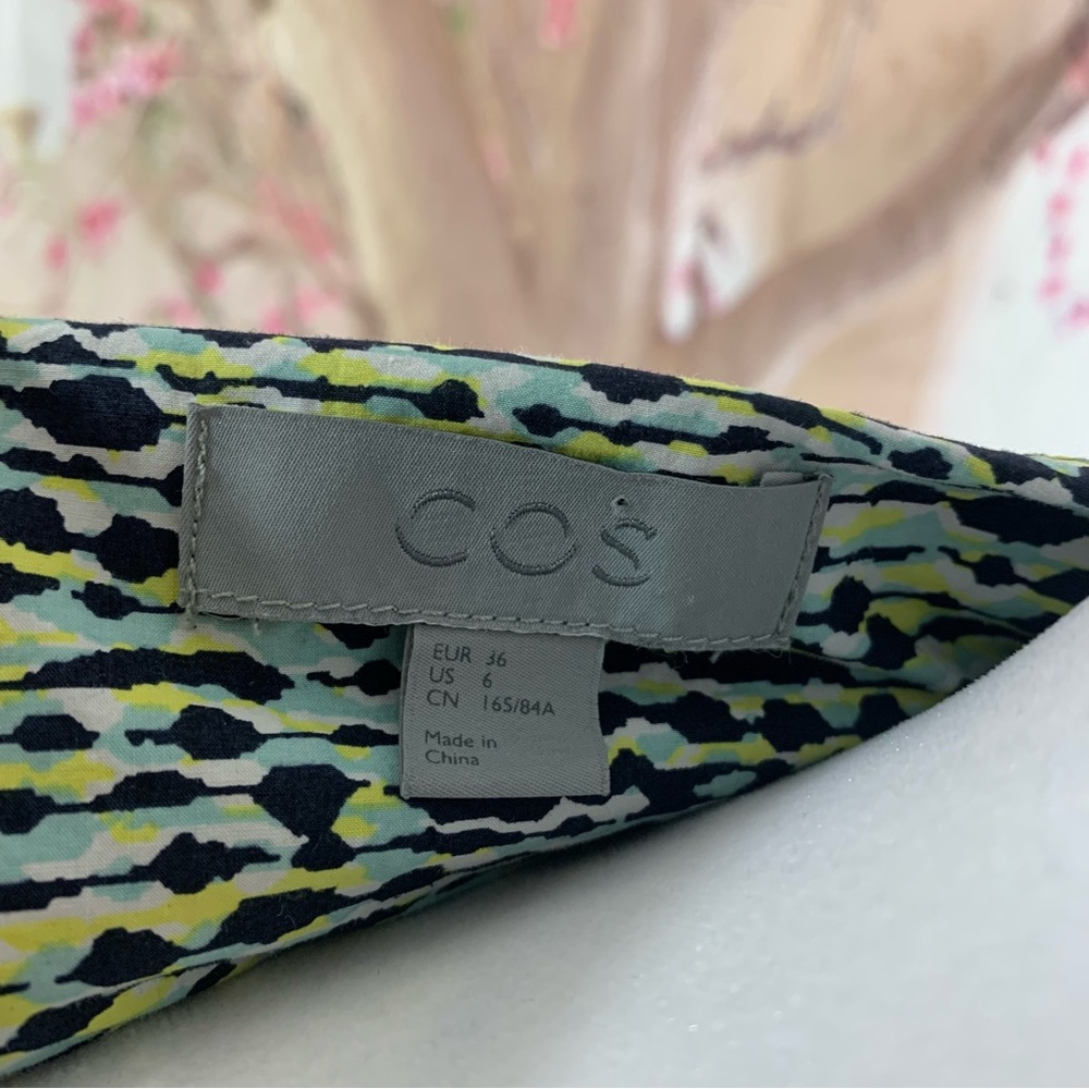 COS Geometric Print Tunic Dress - Picture 9 of 10